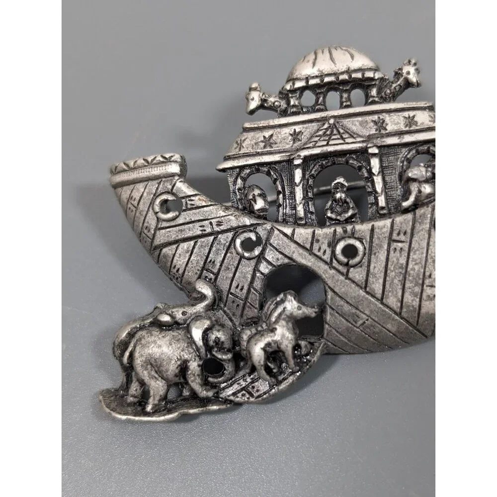 Vintage Silver‎ Tone Noahs Ark Elephant Animal Brooch Pin